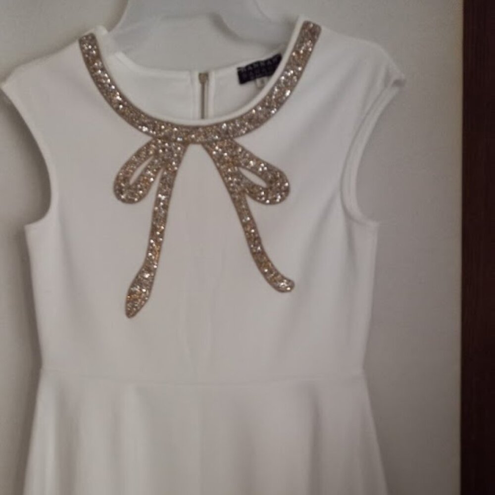 Hannah Banana sleeveless dress size 16 White